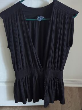 Vintage Y2K French Connection Micro Pleated Plunge Top S